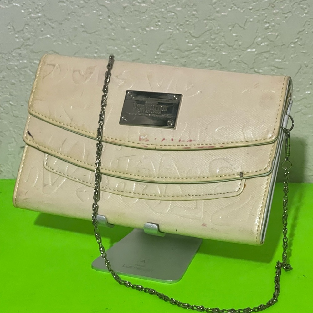 Cute 🥰 Women's Cream Chain-Handle Shoulder Bag